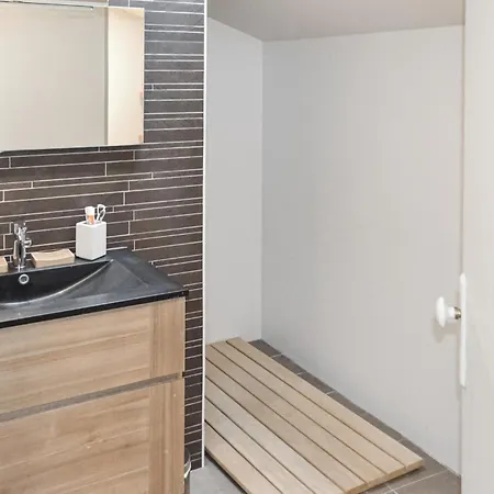 Amazing In With Sauna Léognan